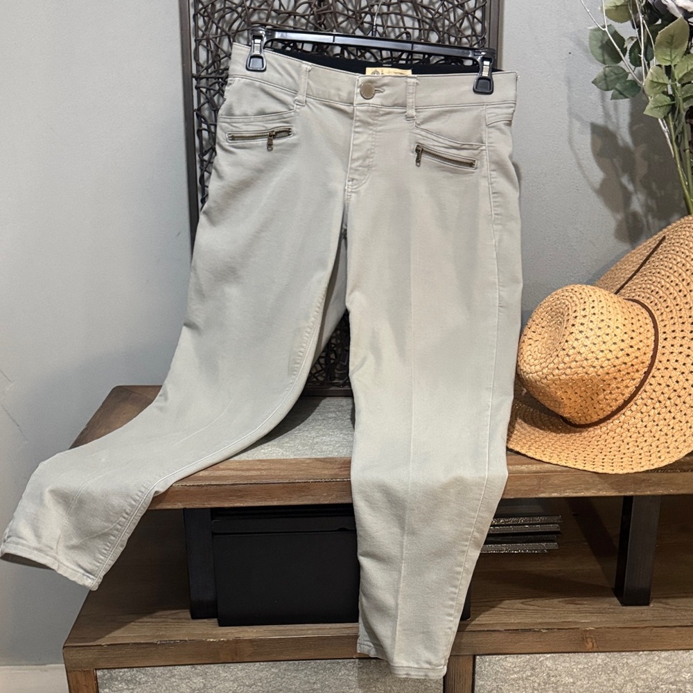 Democracy Ab Technology Crop Pants Size 6 Beige Stretch Zip Pocket Ankle Capri - Picture 3 of 8